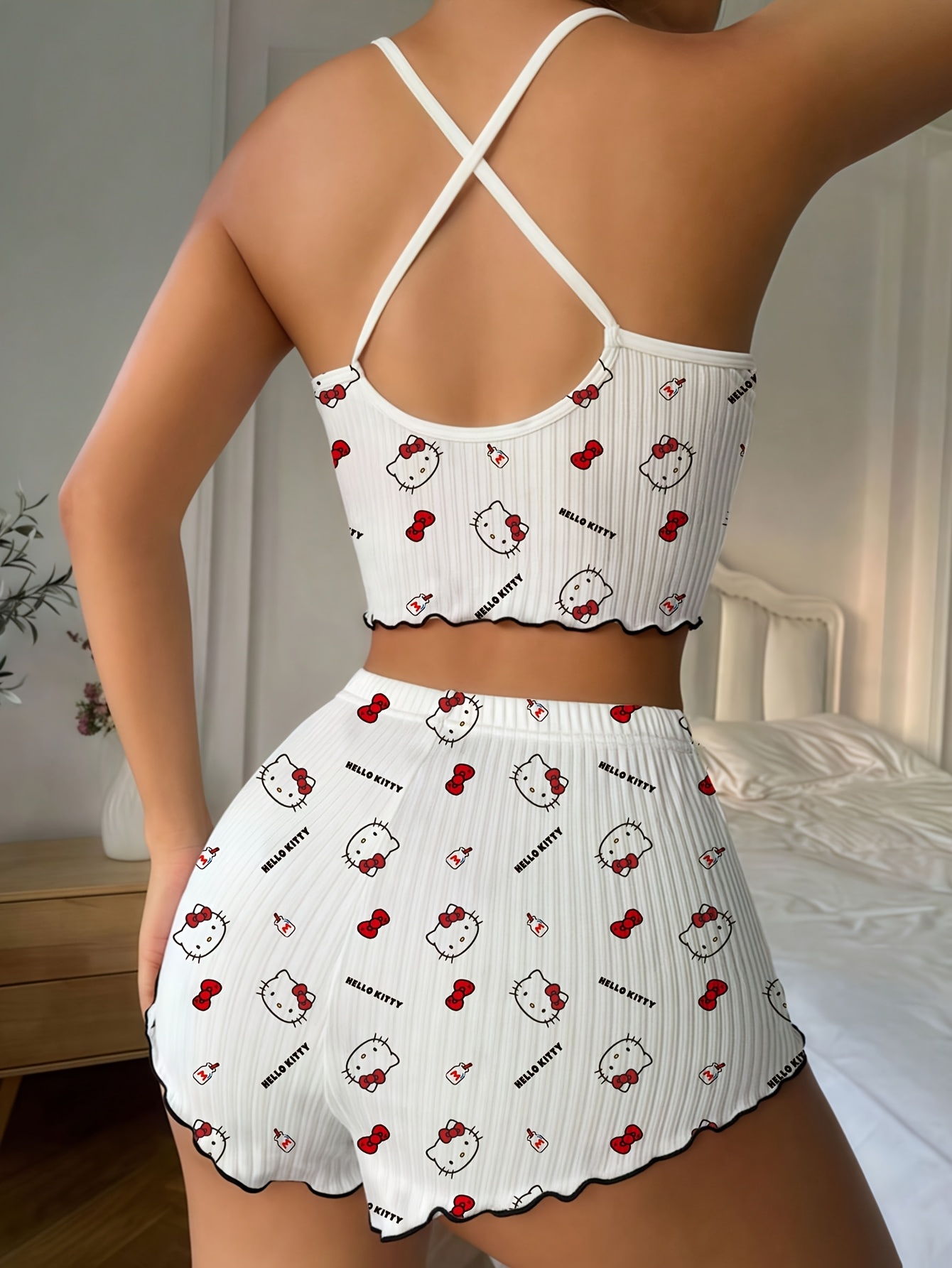 Sanrio Hello Kitty Bowknot Sus - Women Top Fashion recensie en prijs