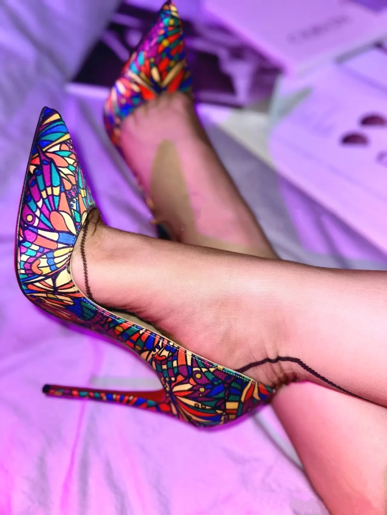 Bright Polka Dot Graffiti Colo - Women Fashion Images recensie en prijs